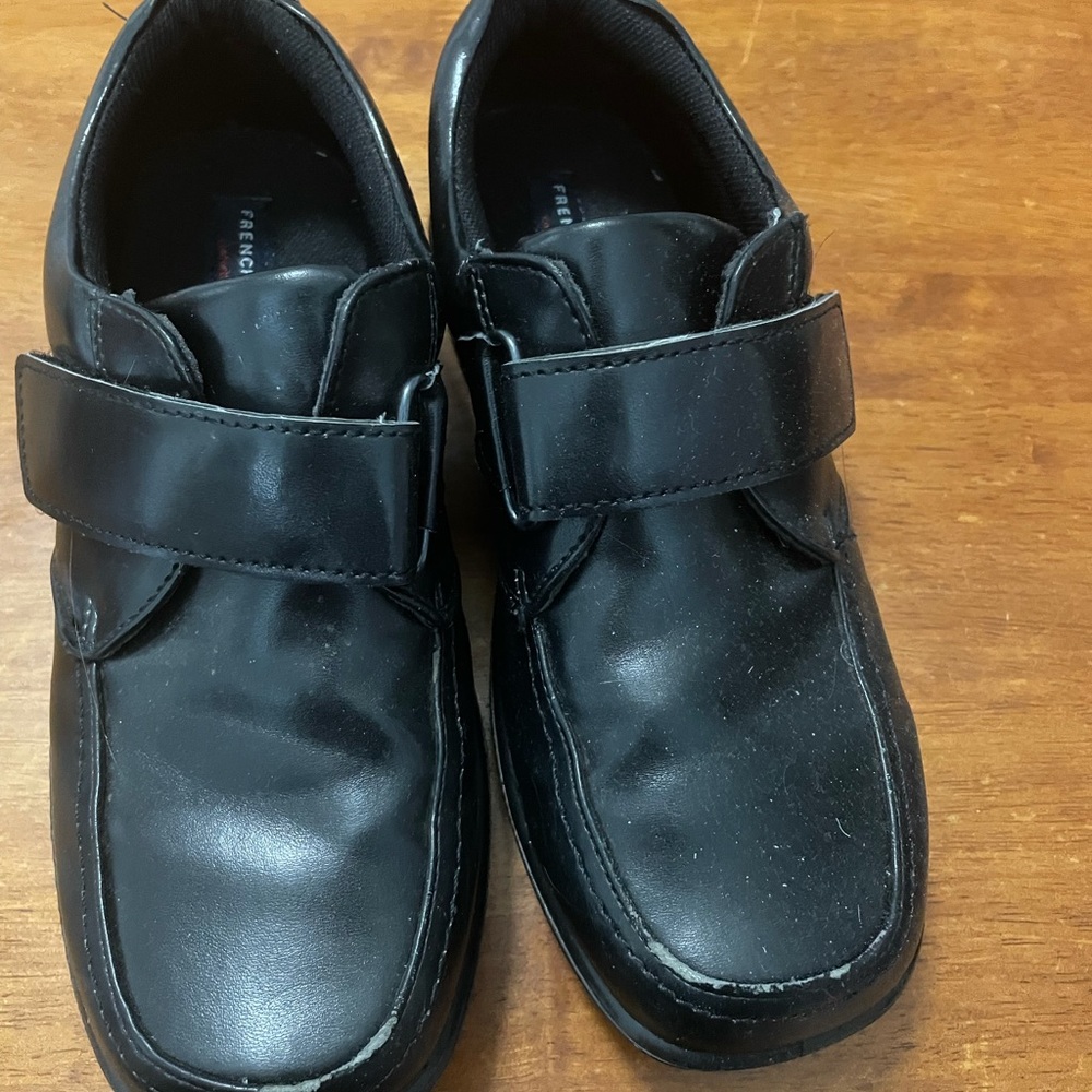 Boys size 3 French Toast dress shoes.